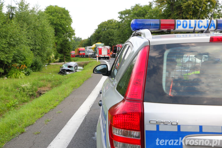 Zderzenie dwóch samochodów w Jaszczwi