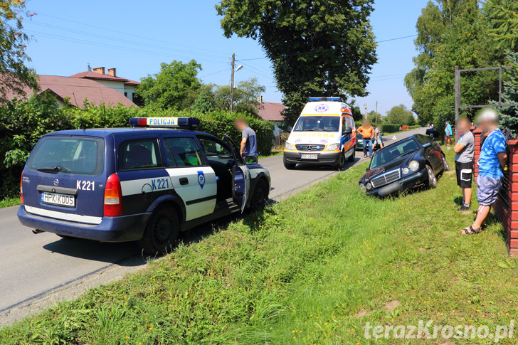 Zderzenie dwóch samochodów w Zręcinie