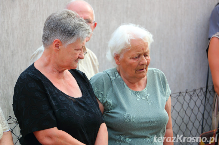 Poświęcenie odnowionej kapliczki św. Jana Nepomucena w Zręcinie