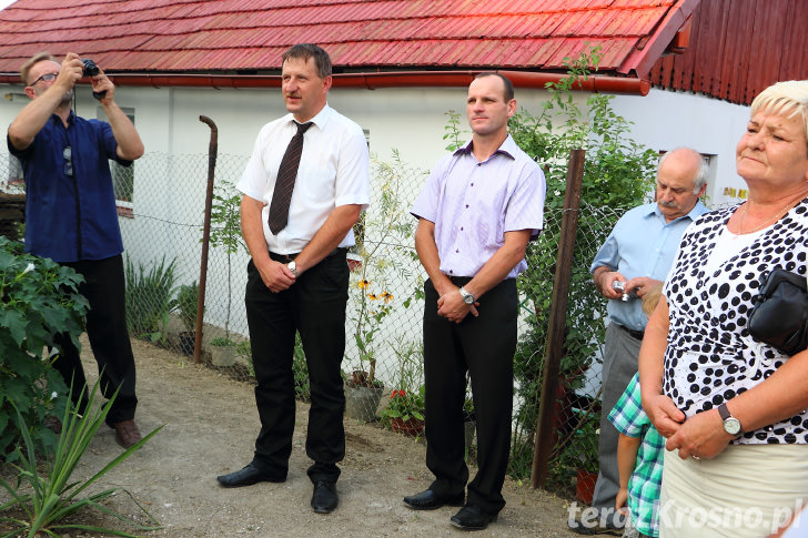 Poświęcenie odnowionej kapliczki św. Jana Nepomucena w Zręcinie