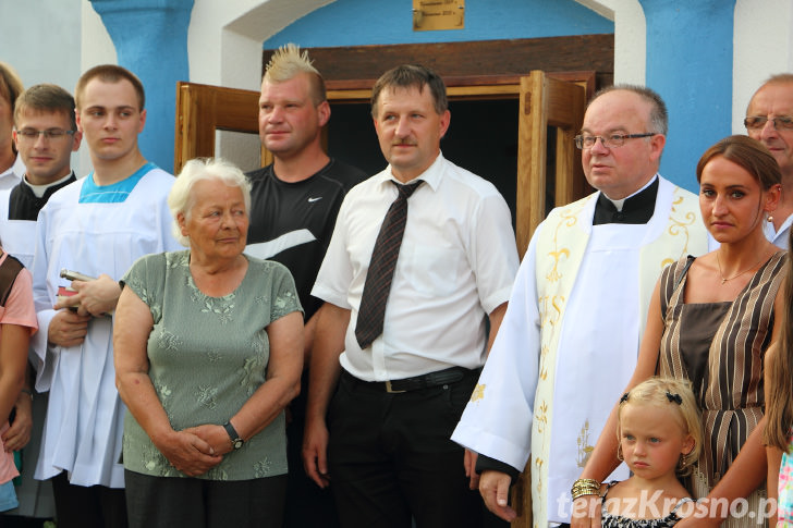 Poświęcenie odnowionej kapliczki św. Jana Nepomucena w Zręcinie