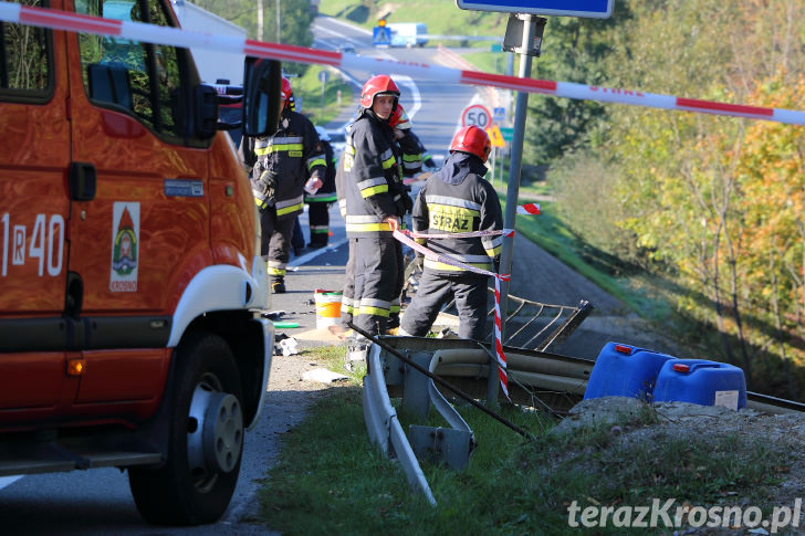 Tir wpadł do rzeki Jasiołka w Cergowej