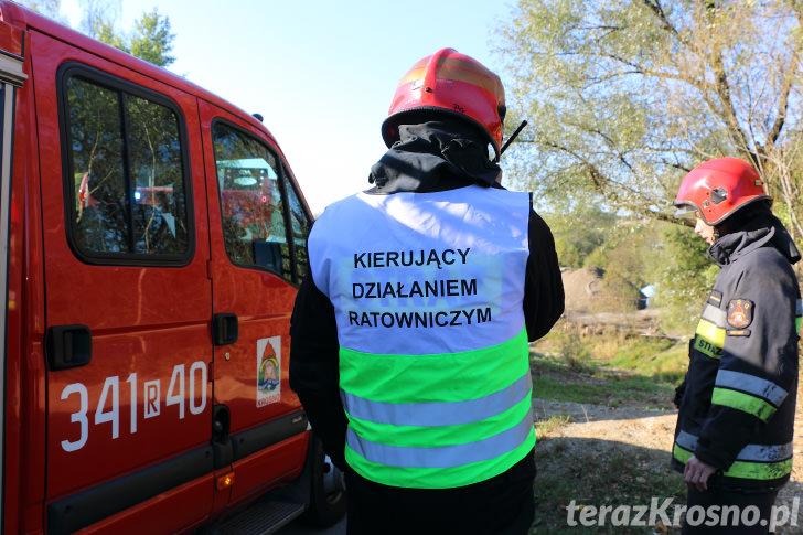 Tir wpadł do rzeki Jasiołka w Cergowej