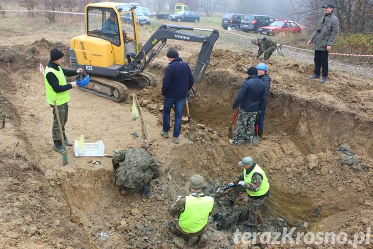 Wydobywanie wraku samolotu Junkers Ju 87 Stuka. Dzień 2