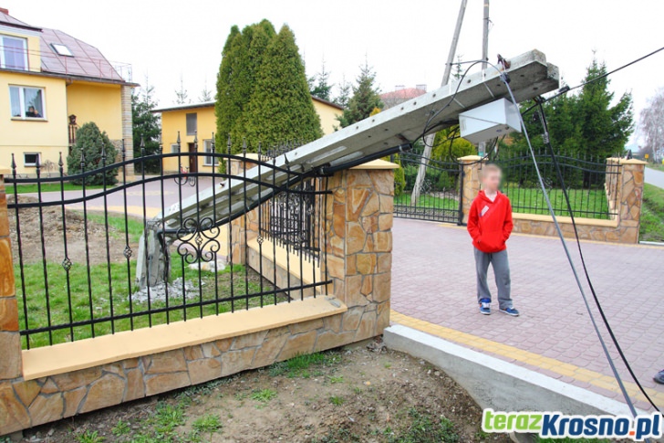 Tir zahaczył o linię telefoniczną w Świerzowej Polskiej